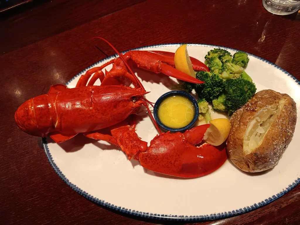 cleaning and splitting lobster visual
